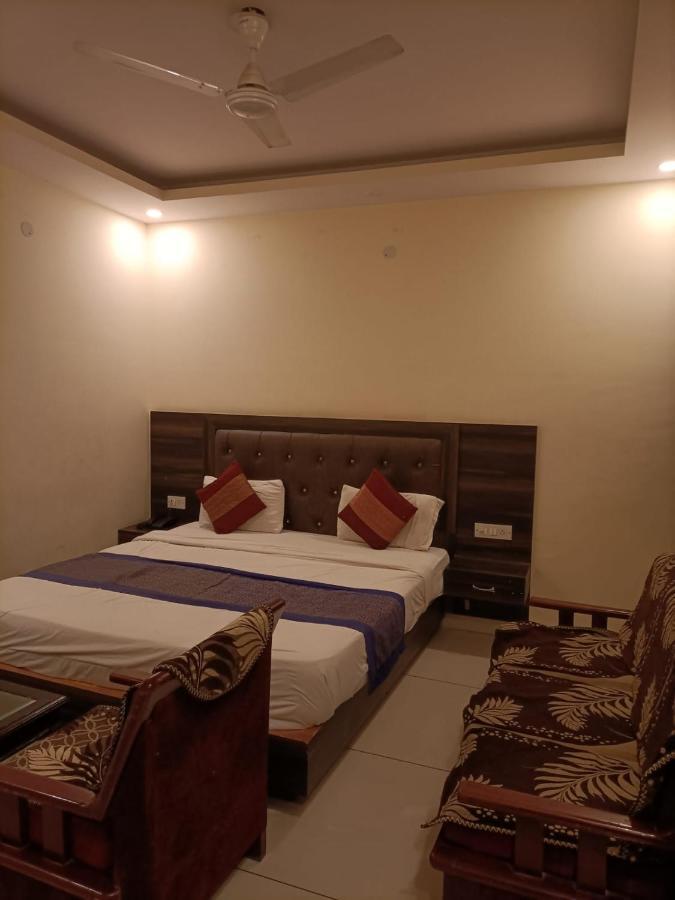 Hotel City Lite Near Igi Airport Új-Delhi Kültér fotó